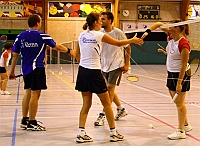  Shake hands